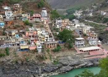 Sri Neelamega Perumal Temple Devprayag