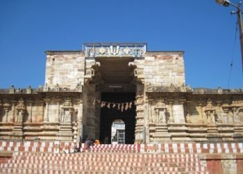 Sri Nindra Nambi Perumal Temple Thirukkurungudi