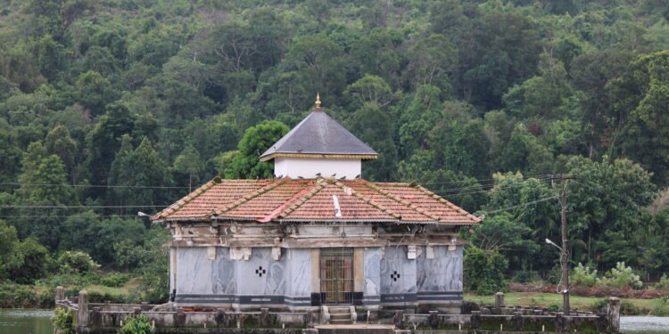 The Varanga Jain Temple 36 Kere Basadi Varanga